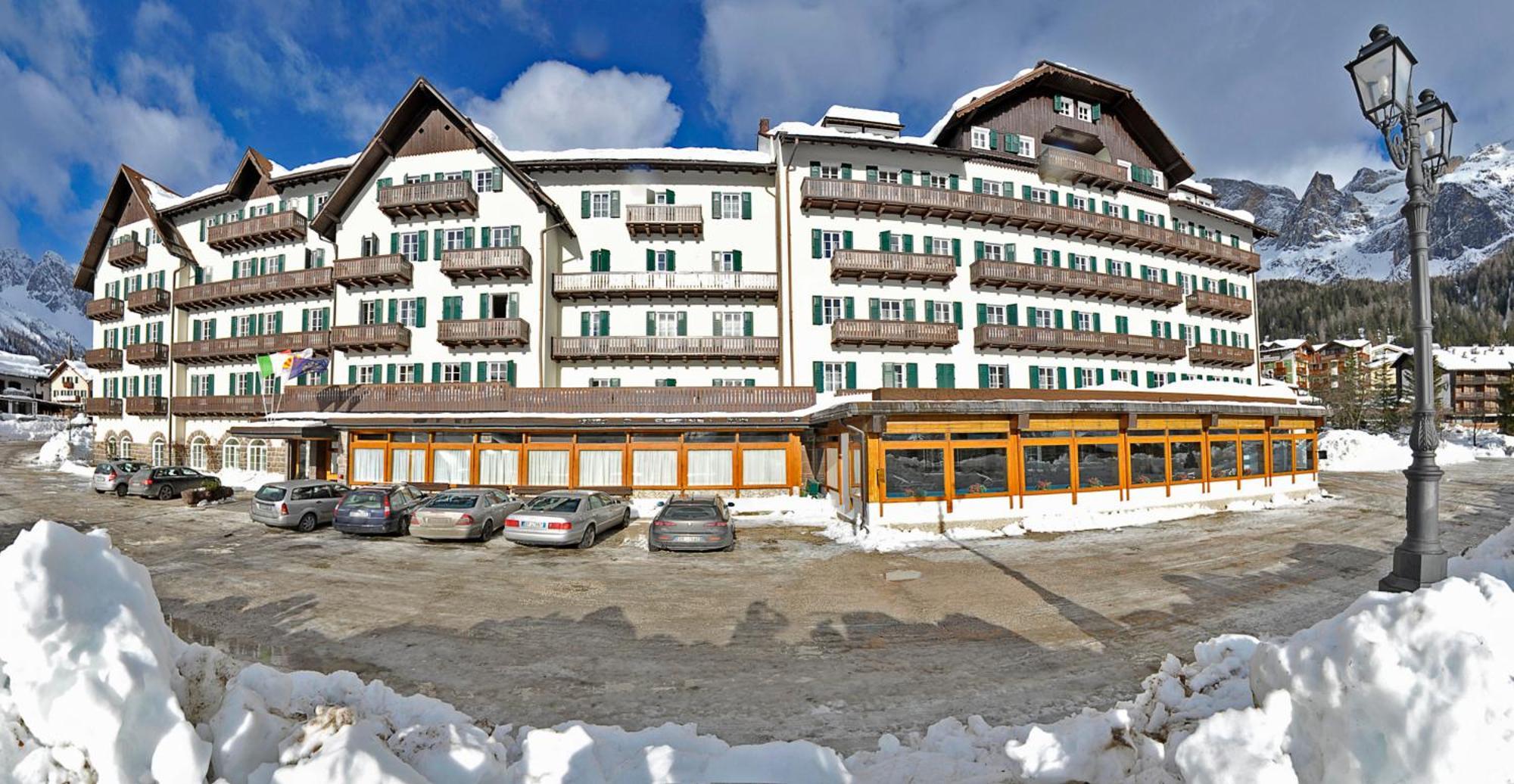 Th San Martino - Majestic Dolomiti Hotel ซานมาร์ตีโนดีกัสตรอสซา ภายนอก รูปภาพ